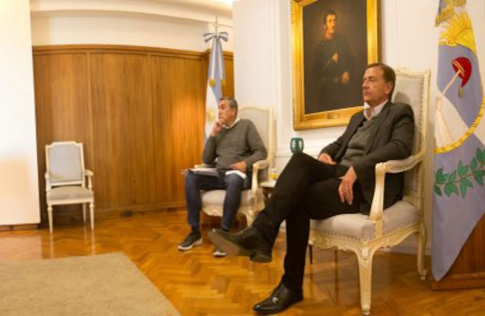 Suárez y Vaquié. Durante la reunión, el gobernador y el ministro de Economía escucharon las propuestas y se comprometieron a darles seguimiento.