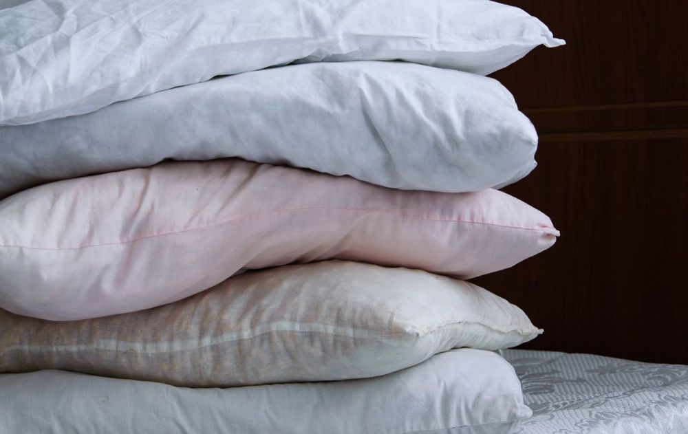 Aprovechar lo que ya se tiene en casa, es posible. Las almohadas son un objeto útil.