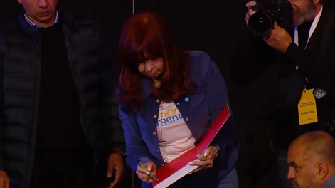 El Eternauta somos todos: Cristina Kirchner reivindicó la cultura nacional como trinchera ante el ajuste.