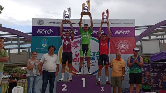 Juan Pablo Dotti, se impuso en la Sexta etapa de la 47 Vuelta Ciclista de Mendoza. Segundo resultó Mauricio Páez y tercero Tomás Holck. /Gentileza: Felipe Casará