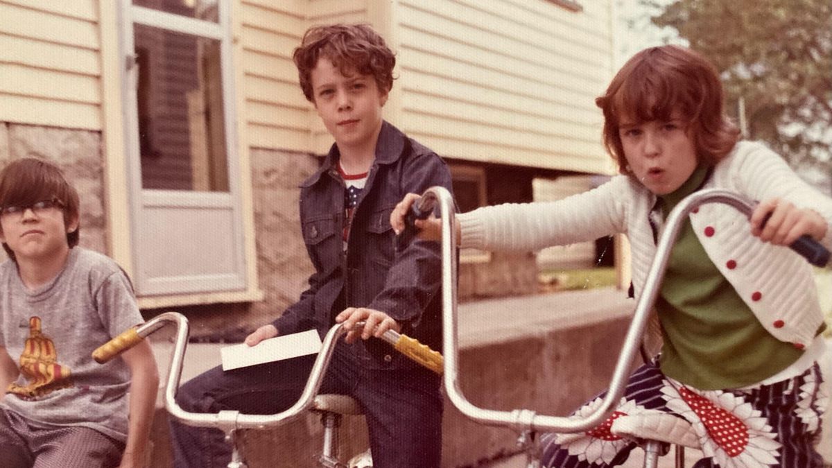 Un estudio de psicología concluyó: las personas nacidas entre 1960 y 1980 comparten una capacidad emocional que hoy resulta poco común