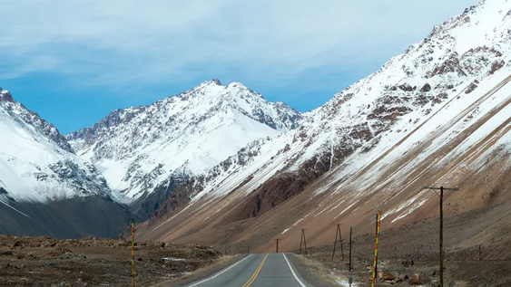 Un informe recalculó la distribución de una parte del impuesto que actualmente financia infraestructura y transporte.