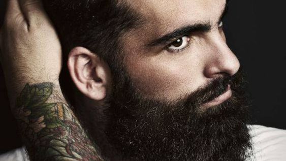 Cinco motivos por los cuales un hombre con barba es más seductor