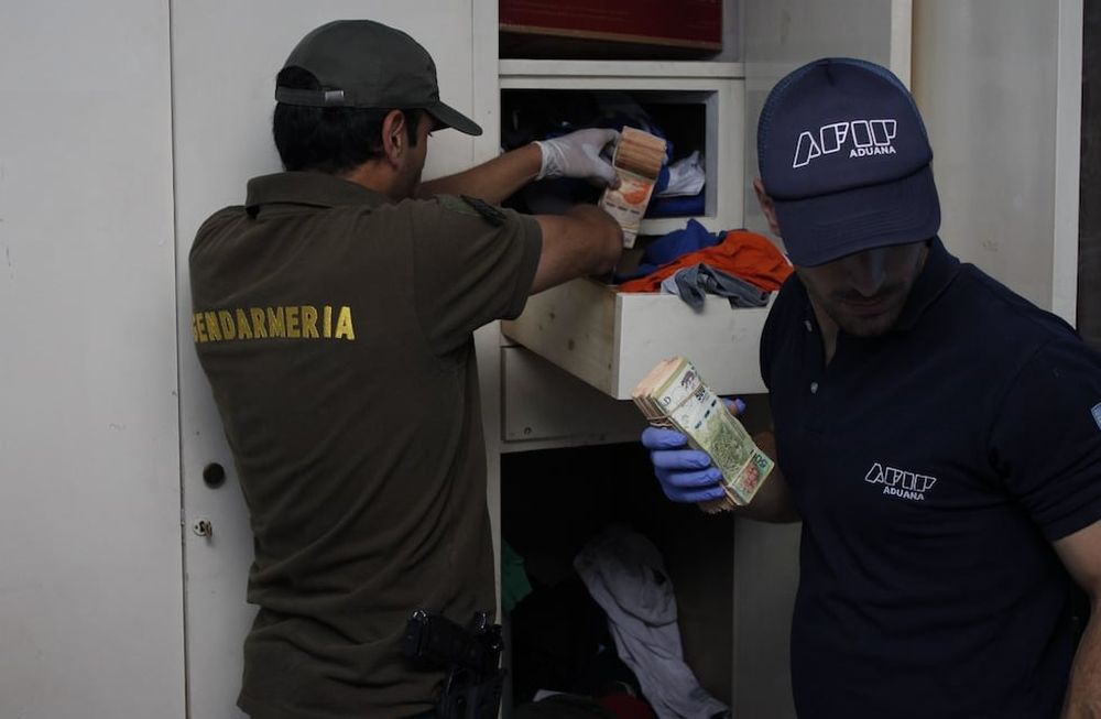 Secuestraron en Mendoza mercadería ilegal valuada en $219 millones. | Foto: Gendarmería Nacional