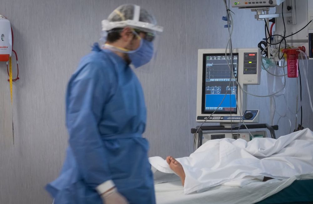 Unidad de Terapia Intensiva UTI en el hospital Central donde estan los pacientes graves que requieren respiradores mecanicos. Ignacio Blanco / Los Andes