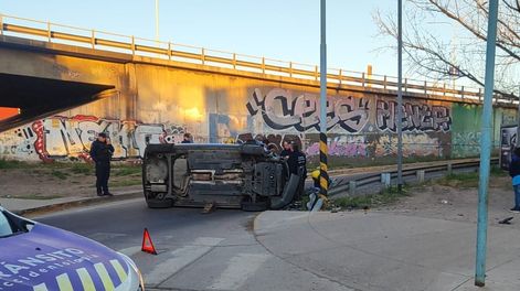 Choque y vuelco en solitario en Guaymallén