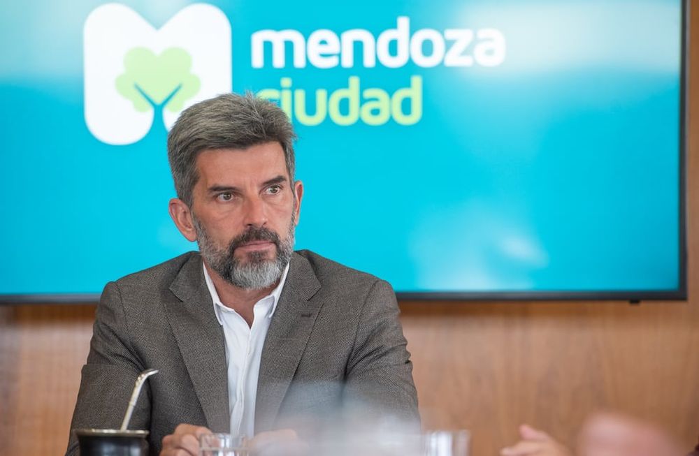 El intendente de Ciudad, Ulpiano Suarez.