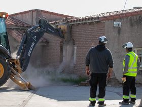 El Gobierno difundió el primer balance desde que la normativa fue sancionada, que incluye demoliciones, tapiados y medidas preventivas en distintos departamentos.