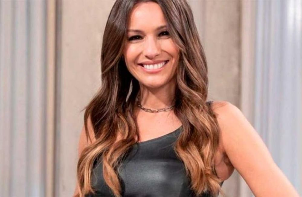 Pampita deslumbrada con las carteras de Rosalía por sus apliques con forma de genitales