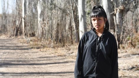 Los Andes | Nadia comenzó desde muy niña a colaborar como si fuera adulta: sirve la merienda, cocina, pela verdura y lava los platos. Foto: José Gutierrez / Los Andes