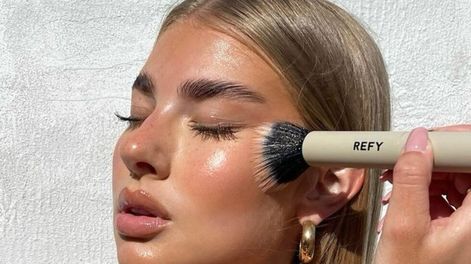 Los Andes | Esta es la forma correcta de aplicar bronzer para marcar tus pómulos.