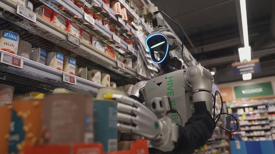 Actualmente, las pruebas se enfocan en cargar y descargar productos de las góndolas, como latas, para recabar datos en un entorno real de ventas.