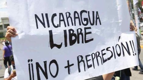 Estrago moral para ayudar a un represor. / Foto: AP.