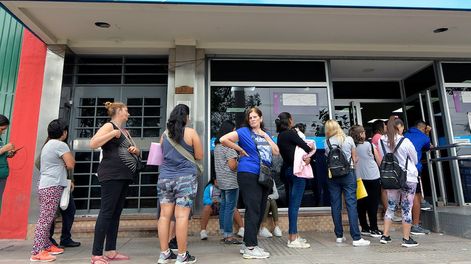 Anses cuándo cobro: el calendario completo de abril para jubilados, pensionados y tiulares de AUH - Foto: Orlando Pelichotti / Los Andes