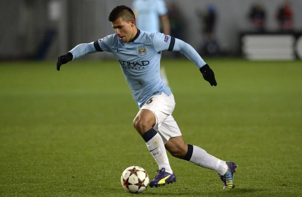 Don goles de Agüero y uno de Zabaleta en la victoria del City