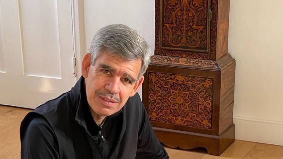 Es asesor económico y jefe de Allianz, la matriz corporativa de PIMCO, donde anteriormente se desempeñó como director ejecutivo y codirector de inversiones.