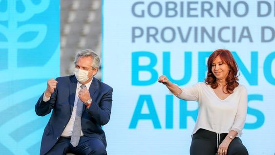 El presidente Alberto Fernández y la vicepresidenta Cristina Kirchner se mostraron juntos en un acto en La Plata. Foto: Presidencia