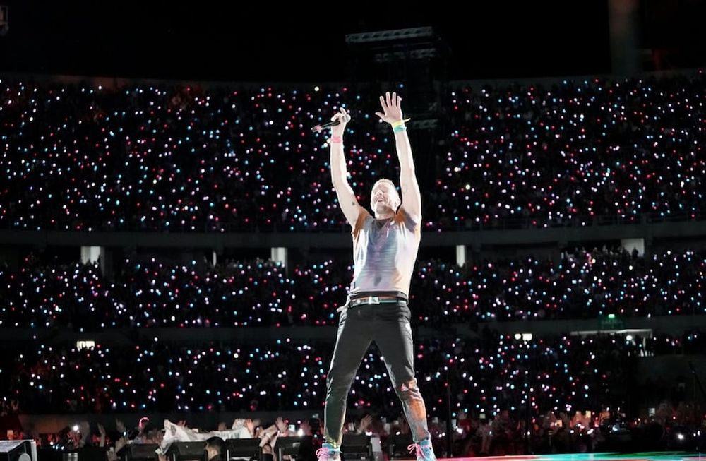 La Argentina, adelante del espejo