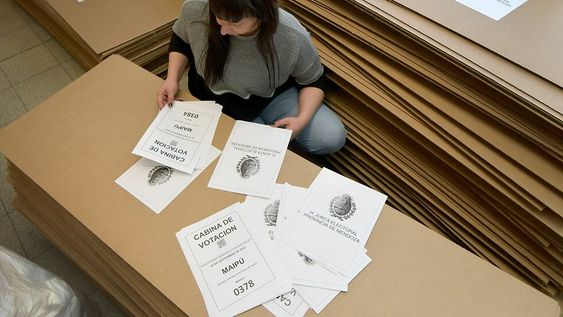 Las elecciones del domingo en siete departamentos también definirán concejales y podría haber cambios en los Concejos Deliberantes. Foto: Orlando Pelichotti
