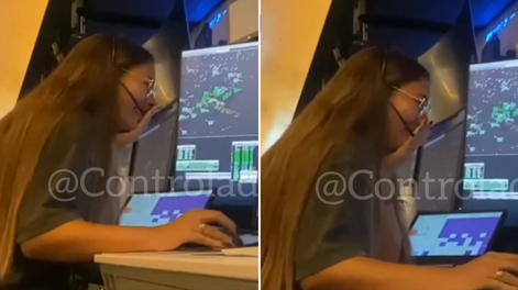 Una controladora aérea y su papá piloto pudieron coincidir en vuelo: El más importante de mi vida