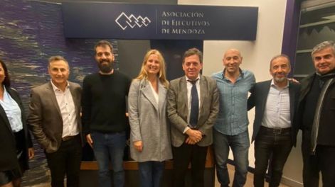 AEM celebró el Día del Periodista junto a referentes de la prensa local. Foto: Gentileza