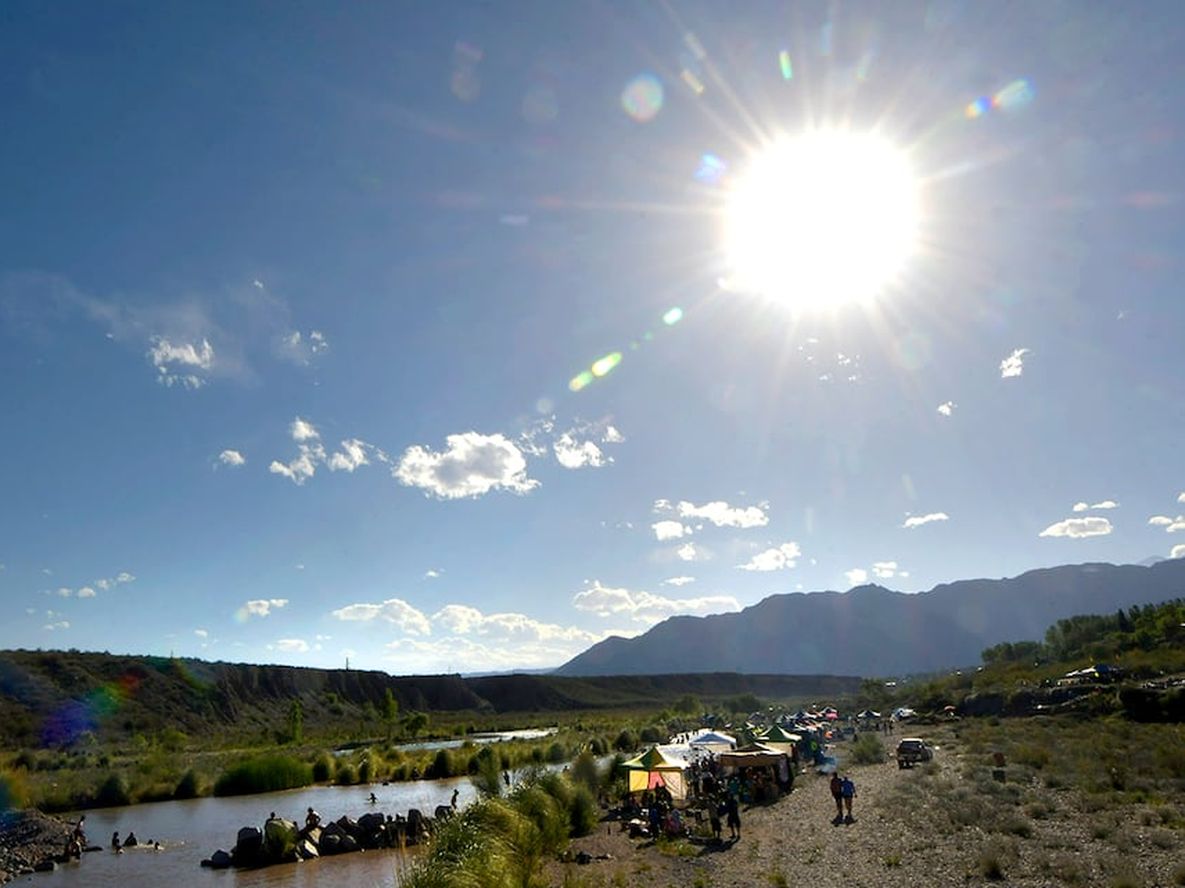 Se esperan días de intenso calor en Mendoza. Payita del Río Mendoza de Luján de Cuyo.Foto: Orlando Pelichotti