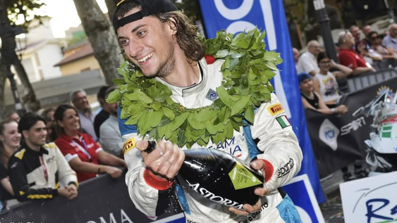 Matteo Doretto muere tras chocar contra un árbol