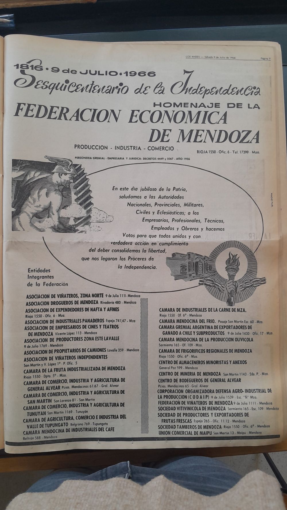 Participación ciudadana. Publicación de la FEM en diario Los Andes de un aviso conmemorativo del sesquicentenario de la independencia argentina, en 1966.