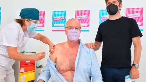 Daniel Gollán fue el primer argentino mayor de 60 años en recibir la Sputnik V.
