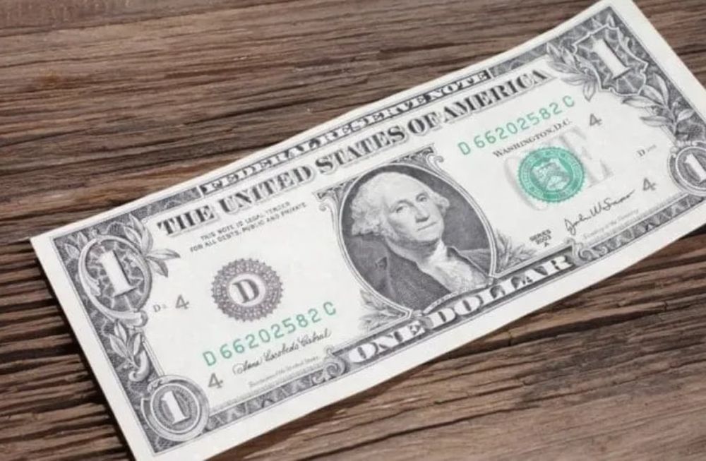 El billete de 1 dólar tiene un particular detalle que cotiza en altos valores. Gentileza.