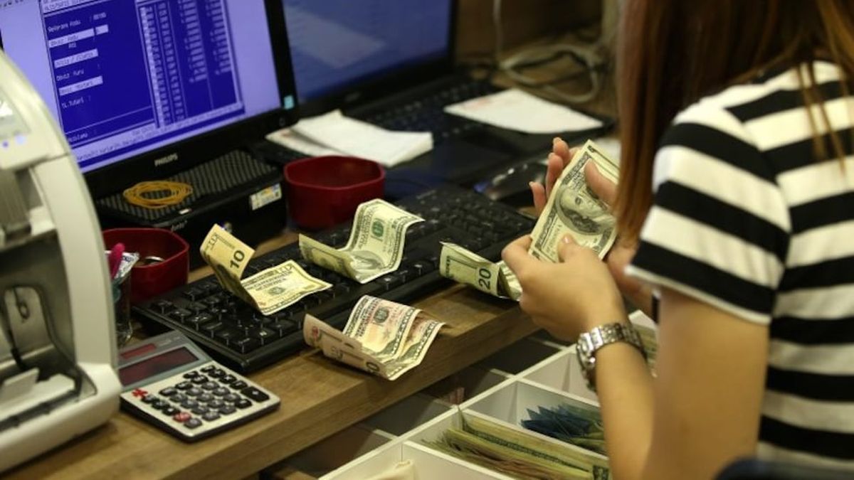 Sueldo récord: bancarios atan suba a la inflación y el inicial supera esta preciada cifra en mayo
