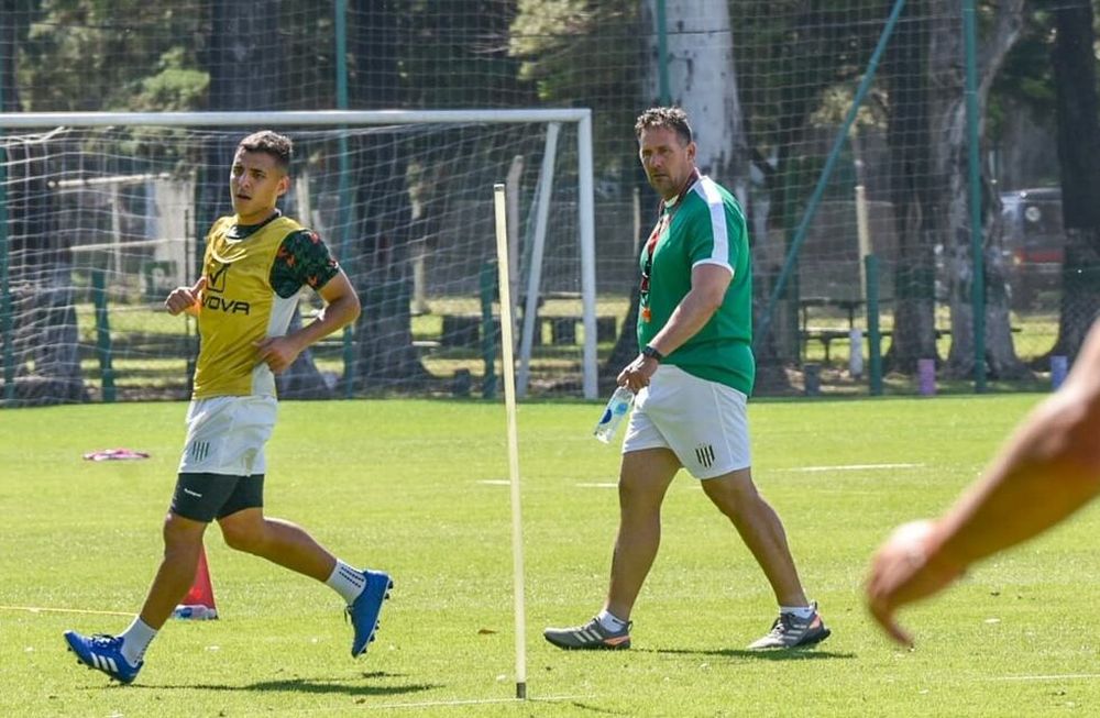El director técnico Diego Dabove comenzó su ciclo al frente de Banfield. (Prensa Banfield).