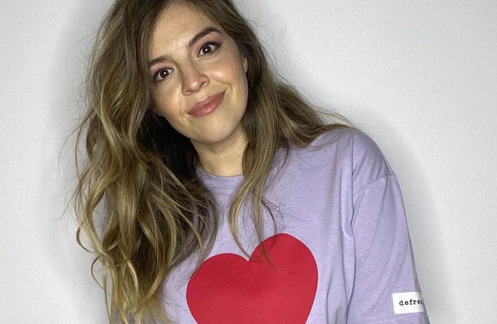 Dalma Maradona mostró a su hija Roma jugando con un tierno recuerdo de Diego