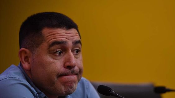 Juan Román Riquelme quiere ser presidente de Boca, pero la Justicia frenó las elecciones. El socio todavía no sabe qué pasará. / Télam