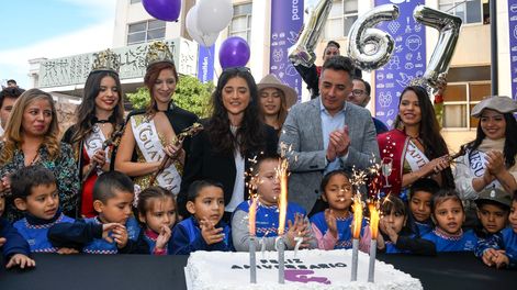 Guaymallén celebra 167 años con obras y cercanía: Calvente recorrió el renovado Paseo Libertad