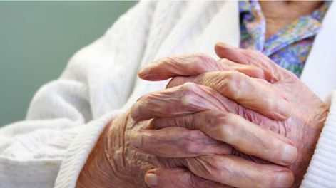 Los Andes | Desde el Gobierno destacaron que no es recomendable que los adultos mayores abandonen los espacios donde están viviendo; ya que necesitarían cumplir luego con 14 días de aislamiento.