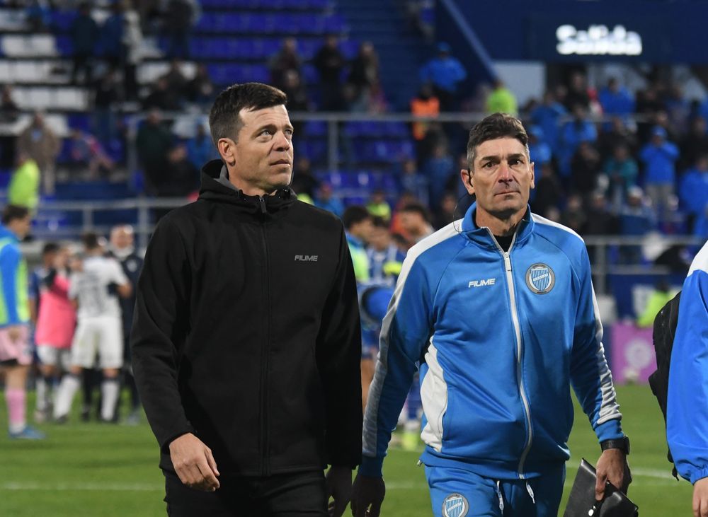 Esteban Solari se retiró del estadio bajo una silbatina, además de una lluvia de críticas por el flojo rendimiento del equipo, que sumó su primera derrota en el Clausura y el Feliciano Gambarte.