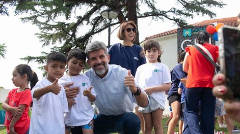 Papá Noel llegó a las colonias de verano de la Ciudad