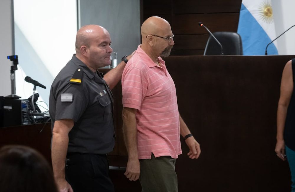 Luis Lobos fue condenado a un juicio abreviado por enriquecimiento ilícito y administración fraudulenta.El exconcejal a cargo de la intendencia de Guaymallén recibió una pena total que ronda los 8 años de prisiónFotos: Ignacio Blanco / Los Andes