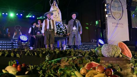 La Bendición de los Frutos (Foto: Orlando Javier Pelichotti)