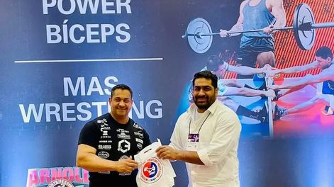 Los Andes | Eduardo Visciglia sigue demostrando que es uno de los atletas más fuertes de la provincia y el país. El popular Urso estuvo compitiendo en Brasil, en Arnold Classic, un evento en el que se a prueba la fuerza bruta de los deportistas. / Gentileza.