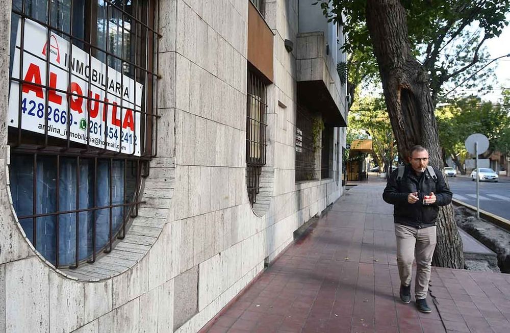 Casi se triplicó la oferta de alquileres en la Ciudad de Mendoza en los últimos seis meses, según un informe privado. Foto:José Gutierrrez / Los Andes