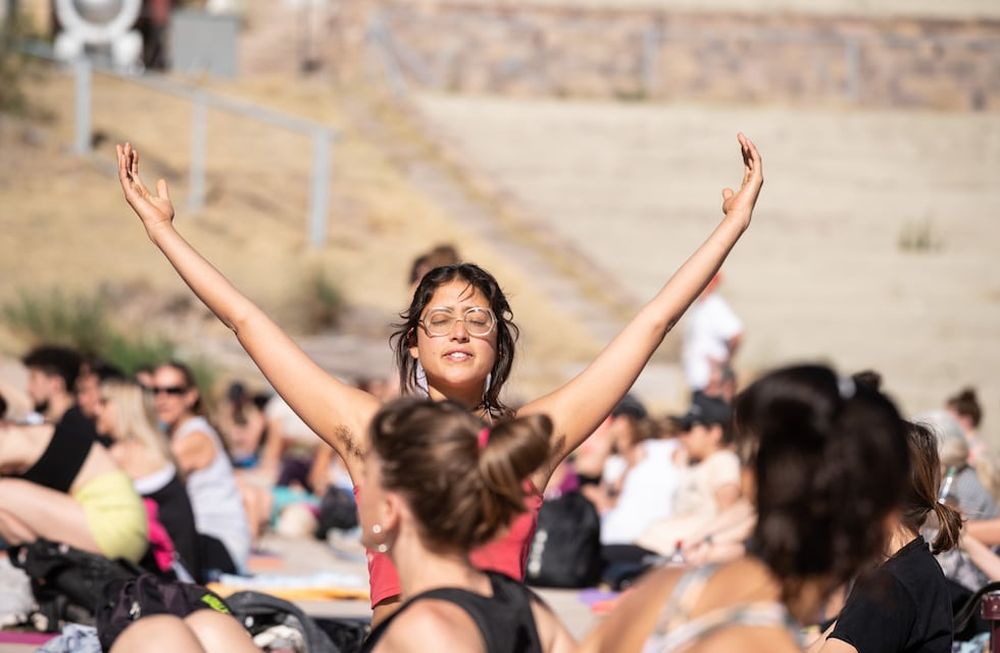 Con la primavera llega a la Ciudad una nueva edición de “Los 108 saludos al sol”
