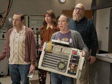 Intentamos salvar el universo y fracasamos cada vez: el cast del caótico spin-off de The Big Bang Theory