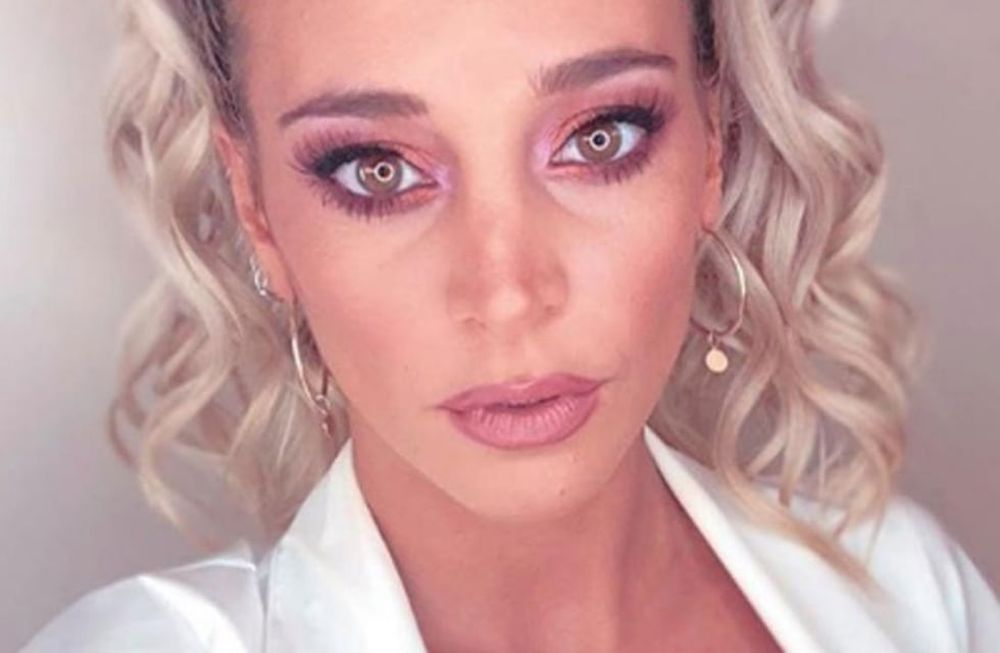 Sol Pérez recordó un lugar paradisíaco luciendo sus curvas con su microbikini de tiritas