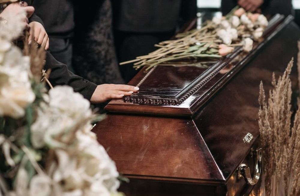 El caso de Montoya trascendió luego de que su hijo la filmara con vida dentro de su ataúd y realizara las denuncias pertinentes. Foto: Imágen ilustrativa / Pexels