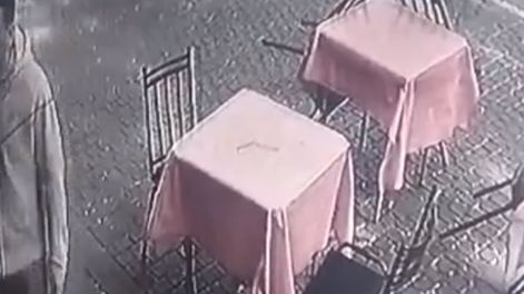 Llegaron en tren a Mendoza con sus bicis y se las robaron: difunden el rostro del ladrón, quien quedó grabado. Foto: Captura Video