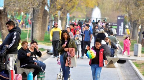 Pronóstico del tiempo: día del niño ventoso y nublado en Mendoza