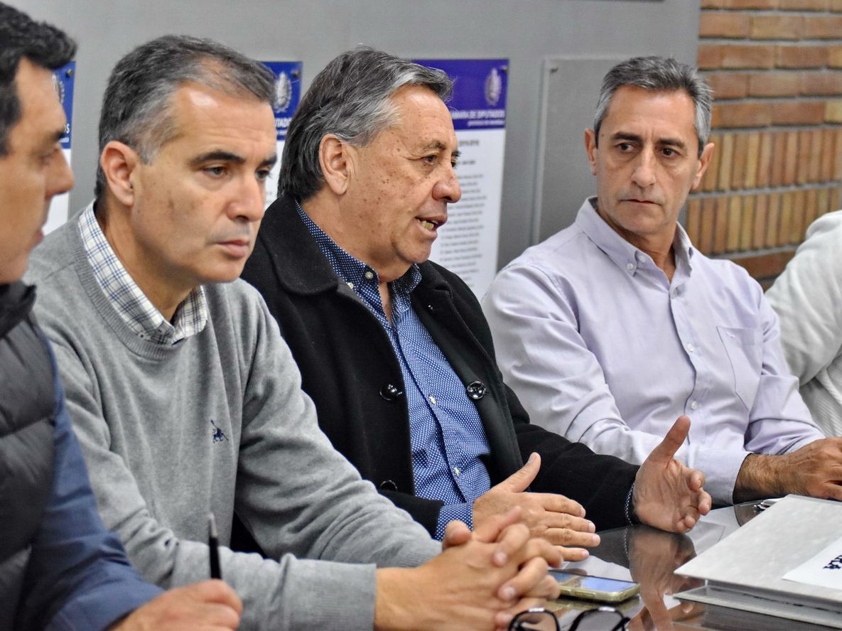 El Superintendente General de Irrigación, Sergio Marinelli, asistió a la Legislatura.&nbsp;