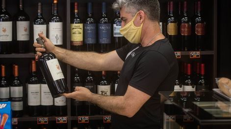 El consumo de vino volvió a caer en Argentina durante el mes de septiembre. - Ignacio Blanco / Los Andes